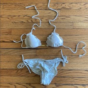 Vix cream bikini with ruffles top M bottle L